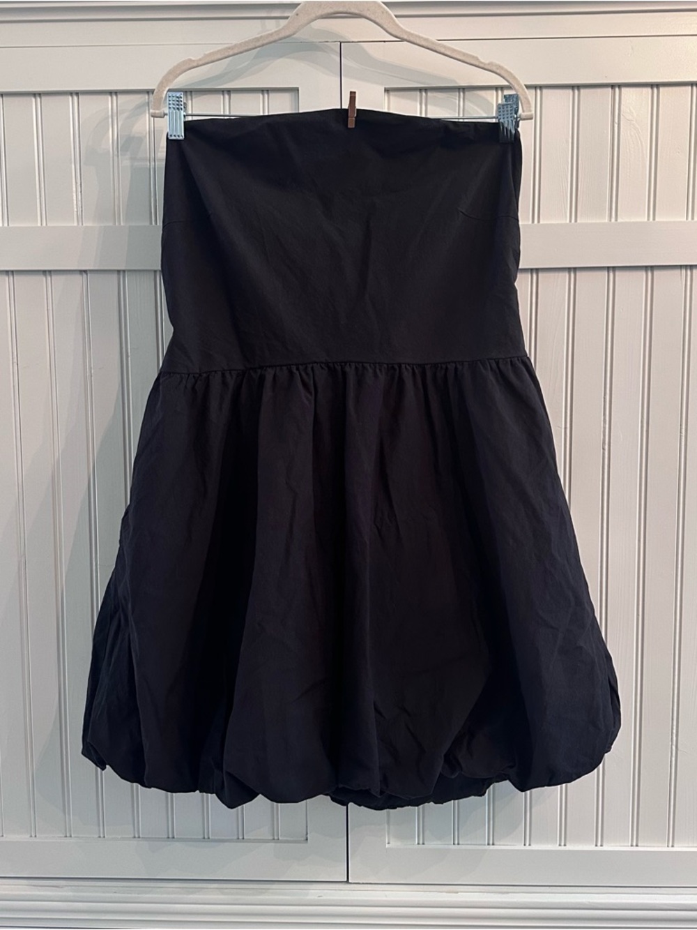 Women's Black Strapless Bubble Skirt with Pockets